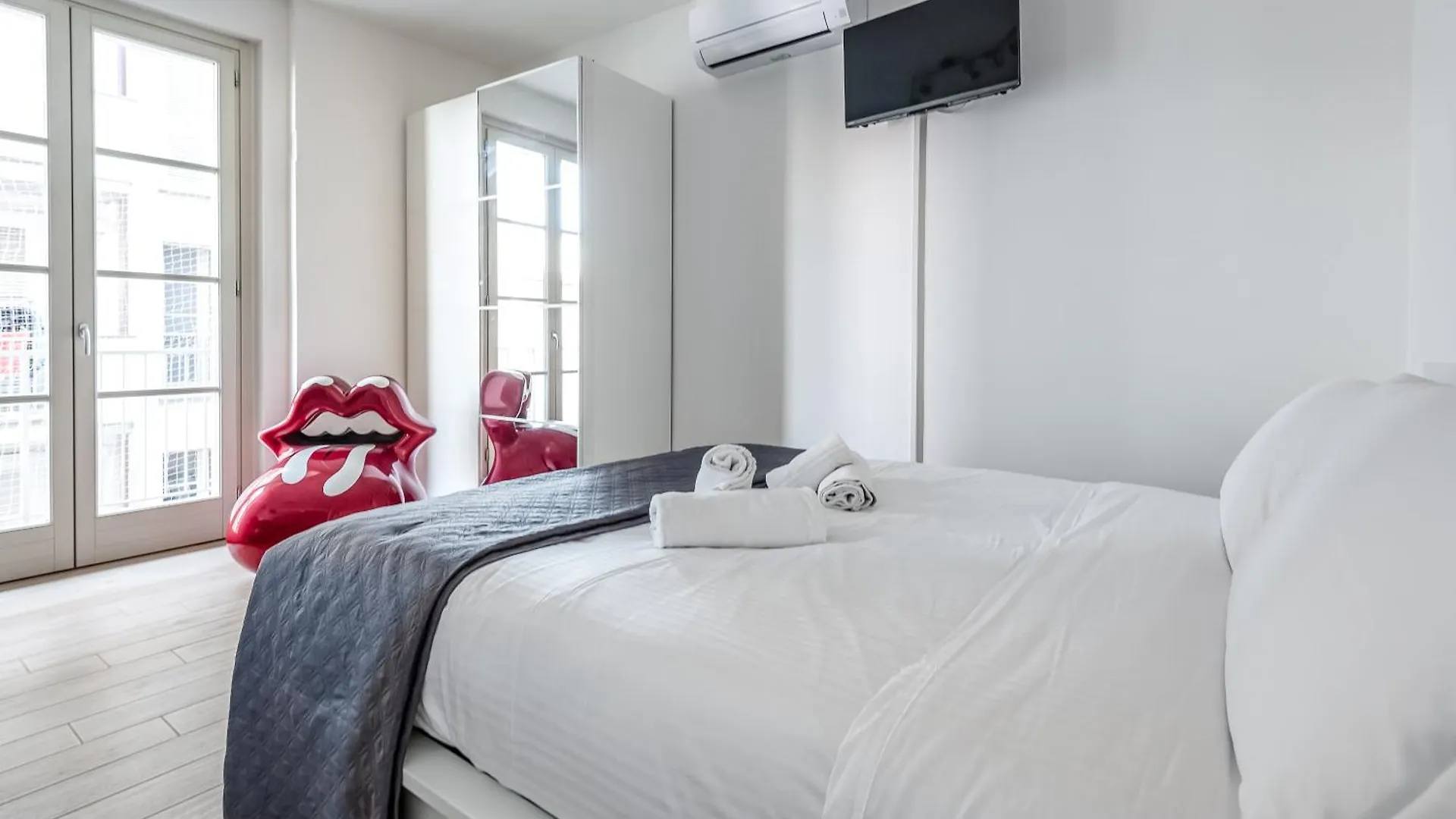 Hostly-Giugio'S House-Lungarni And Town Center Apartment Pisa